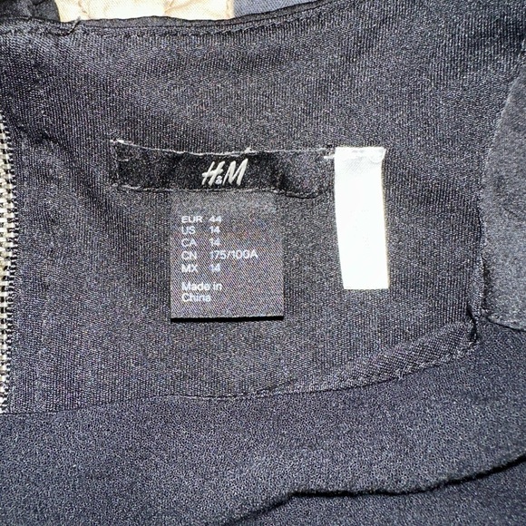 H & M lined black dress size 14 elastic waist. - Picture 3 of 5